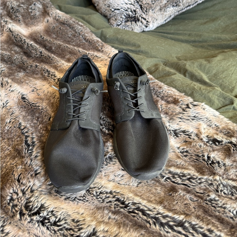 Tropicfeel Monsoon All Black in 11 US Men